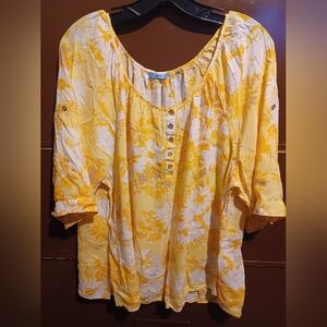 Izod Yellow and White Relaxed 3/4 Sleeve Blouse (A)